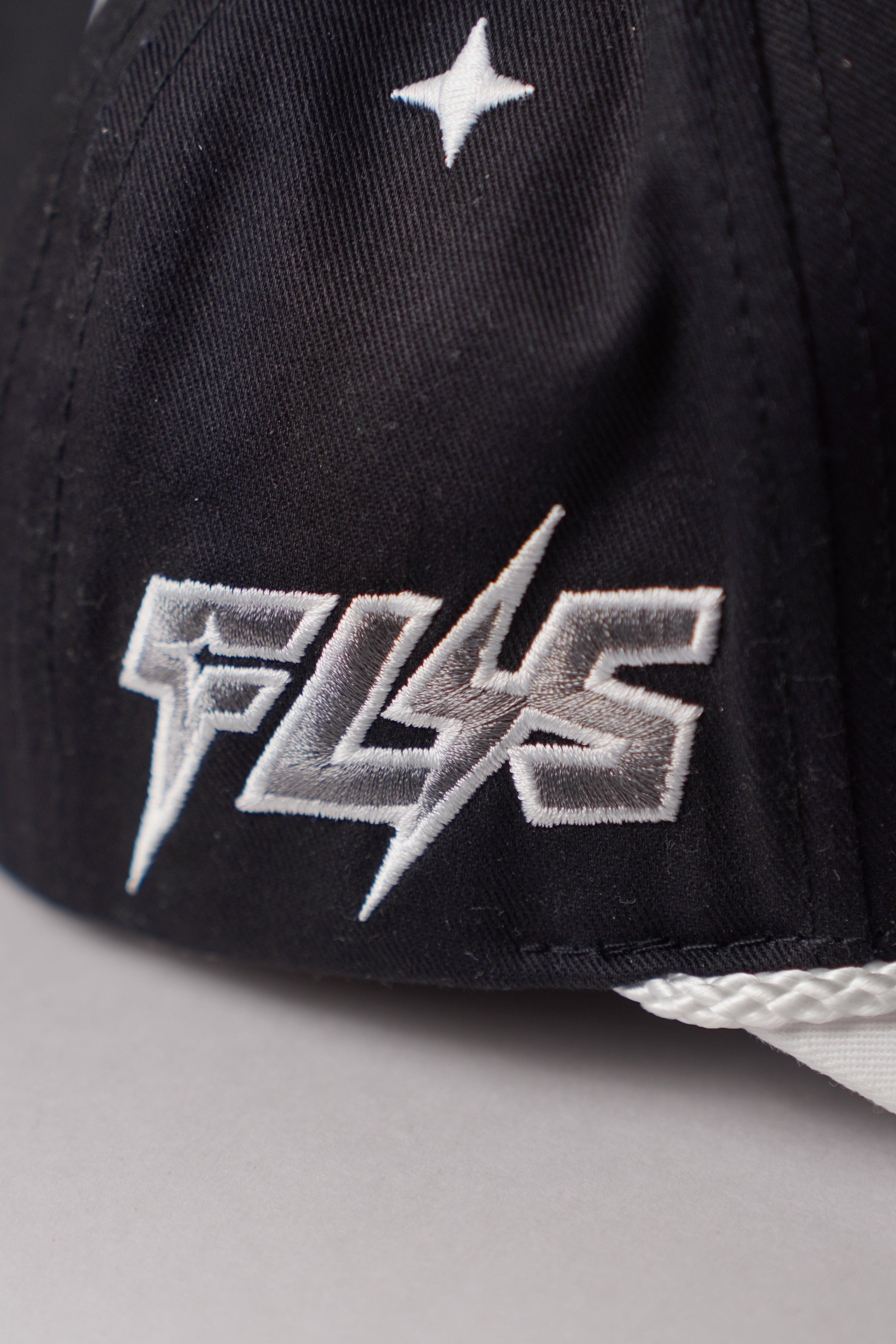 FLÄS TWOTONE CAP black/white